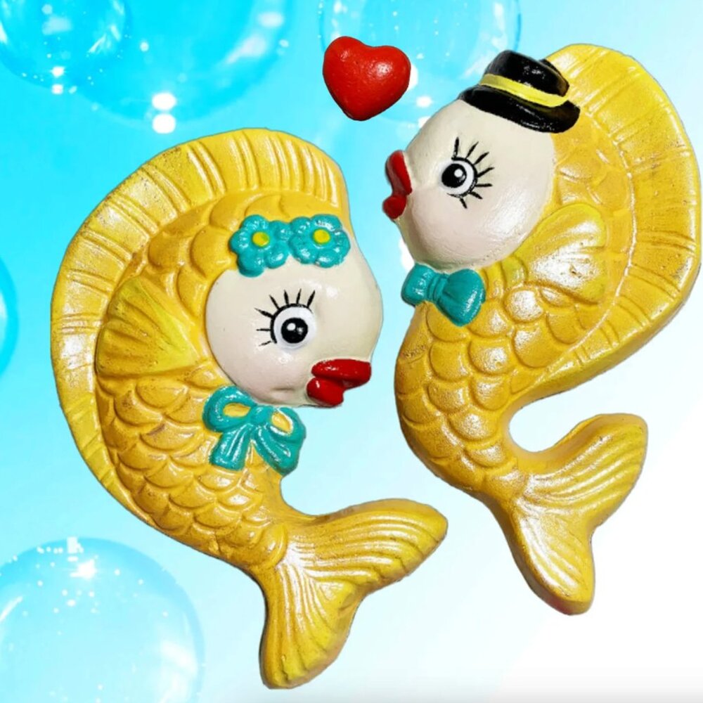 Retro Chalkware Husband and Wife Fish Couple - Nursery or Bathroom Decor
